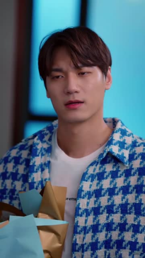 我的经纪人开挂了（22集）精彩热门短剧