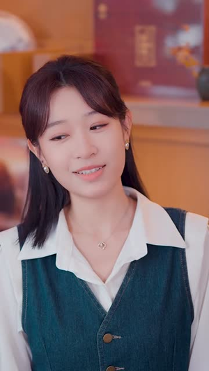 闪婚后首富老公装穷上瘾（90集）短剧热门推荐