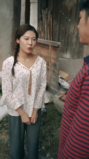 重生90之小姨驾到（80集）上热门短剧