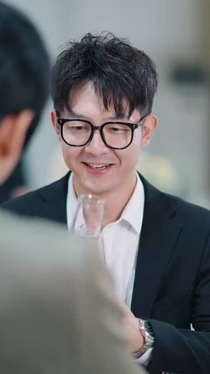 穿成四个反派崽子的恶毒亲妈（100集）短剧介绍