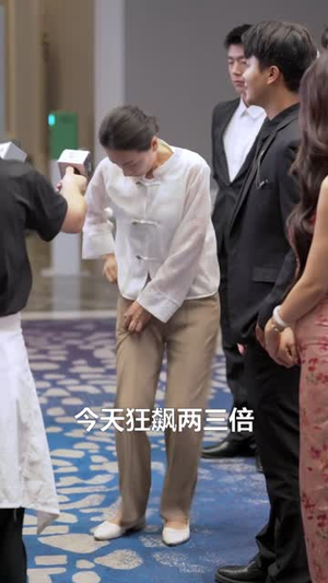 脱掉外卖服后势利女友哭着求原谅（64集）精彩短剧抢先看