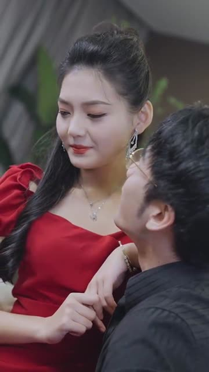 拥她入怀(64集) 拥她入怀(64集)免费短剧完整版