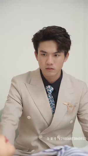 离婚后她捅破天（95集）好看短剧推荐