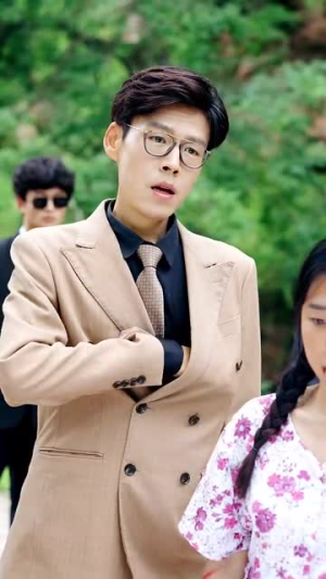 后山的女人（50集）短剧全集更精彩