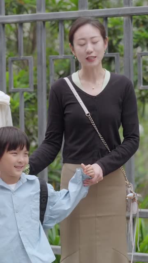 热点女王(12集) 热点女王(12集)短剧在线观看