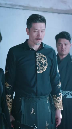 霸道医仙:从扯下女神玉佩开始(82集) 霸道医仙:从扯下女神玉佩开始(82集) 短剧介绍