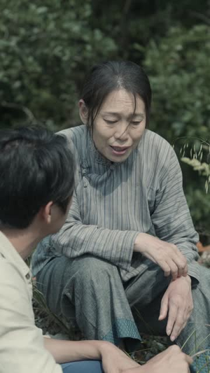 饥荒年我带全家吃肉（50集）热播短剧分享