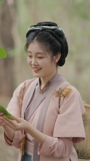 灾荒年小农女有满仓鱼肉 (95集) 古装短剧热播