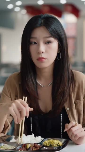 股神只有我能看到隐藏信息（79集）热播短剧推荐