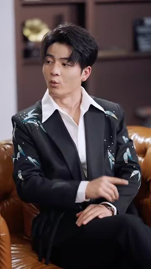 绝美师尊让我下山找明星老婆（72集）最热短剧抢先看