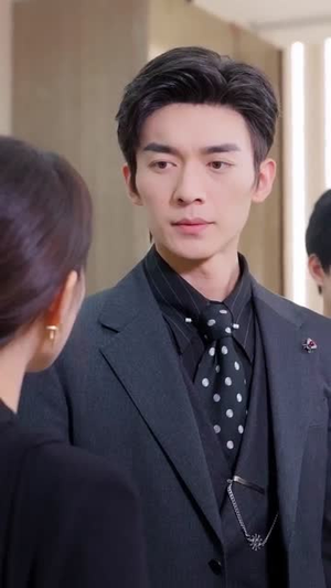 皇后驾到：反派人设崩不住了（92集）女主角是谁