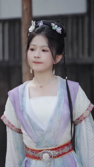 穿回古代开诊所系统助我救苍生（80集）小短剧抢先看