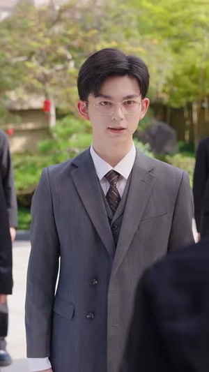 她死遁后竟成了前夫的白月光（60集）全集一次看完