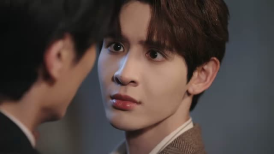 裂焰(50集) 裂焰(50集)每天分享短剧