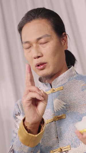 战神房东：开局女总裁上门求合租（78集）好看的短剧