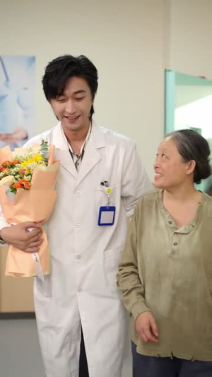 身怀系统,拉美女院长一起躺赢(60集) 身怀系统,拉美女院长一起躺赢(60集)热播短剧追不停