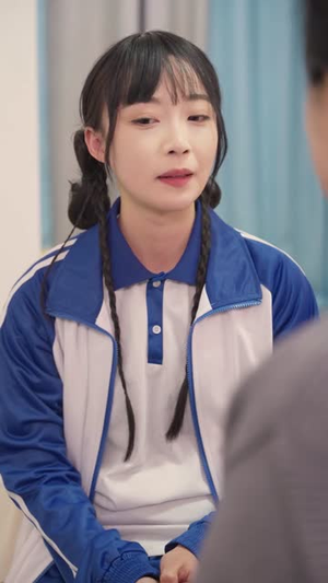 一觉醒来,校花成我闺女(80集) 一觉醒来,校花成我闺女(80集)红果短剧免费看