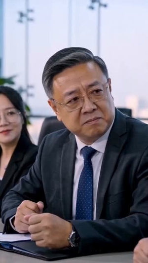 绝境重生:门窗打工仔逆袭行业大佬(40集) 绝境重生:门窗打工仔逆袭行业大佬(40集)越看越好看短剧