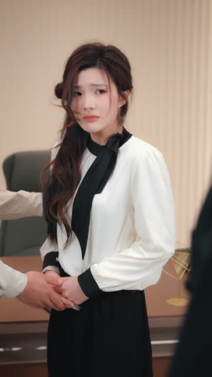 替妹还债,校花赖上我(81集) 替妹还债,校花赖上我(81集)短剧精彩绝伦