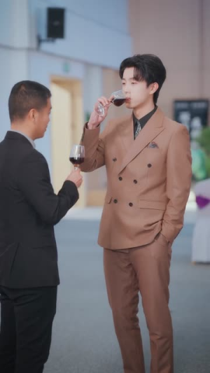 换身吃瓜,主角竟是我自己(74集) 换身吃瓜,主角竟是我自己(74集)免费短剧完整版