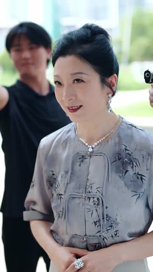 退婚反被倒追,校花她真急了(86集) 退婚反被倒追,校花她真急了(86集)短剧太精彩