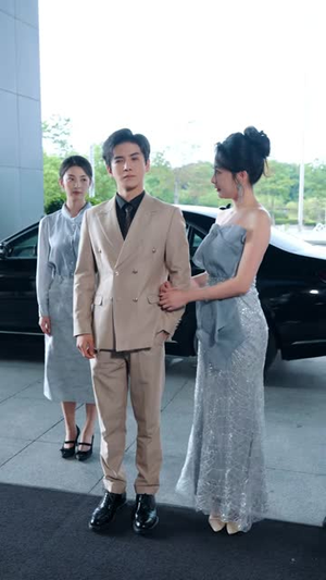 老婆陪领导出差,甲方是我(65集) 老婆陪领导出差,甲方是我(65集)精彩短剧推荐