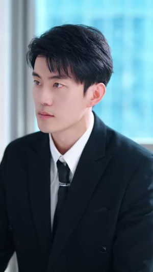 公公甩资让我离婚,前夫婚礼上我惊艳全场(57 集) 公公甩资让我离婚,前夫婚礼上我惊艳全场(57 集)女主角是谁