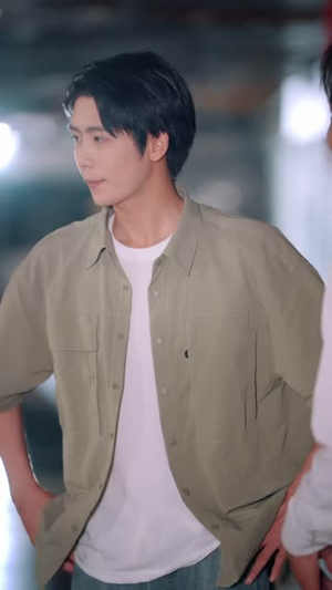 我凭偷听万物心声走向人生巅峰(107 集) 我凭偷听万物心声走向人生巅峰(107 集)短剧免费看全集