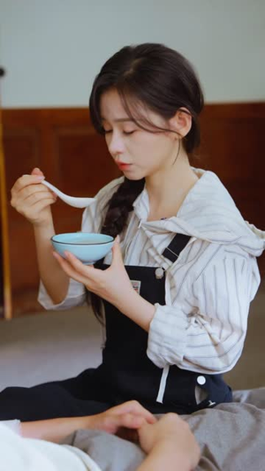 全村都在看,影帝下地狂追前女友(45 集) 全村都在看,影帝下地狂追前女友(45 集)热播短剧追不停