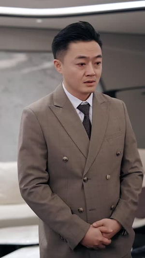 高调离婚，沈小姐势不可挡（71 集）每天分享短剧