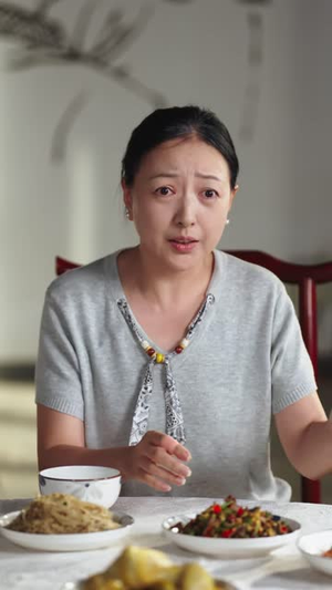 嫁进沈家第一天,我把规矩掀了(78 集) 嫁进沈家第一天,我把规矩掀了(78 集)短剧上头又好看