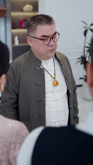爷爷奶奶全大佬,我下山太过无敌(80 集) 爷爷奶奶全大佬,我下山太过无敌(80 集)好看短剧推荐