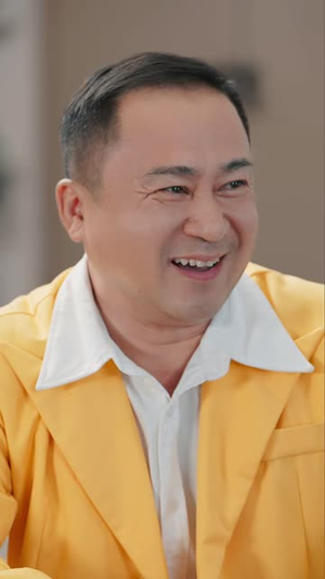 裴太太柔弱人设又翻车了(41 集) 裴太太柔弱人设又翻车了(41 集)免费看短剧全集
