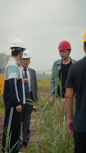 重回高中时代:这次我绝不放手第二季(80 集) 重回高中时代:这次我绝不放手第二季(80 集)飙车戏太惊险