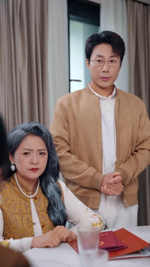 母亲订婚宴当天,我哥甩出贷款合同(53 集) 母亲订婚宴当天,我哥甩出贷款合同(53 集)全集免费看无广告